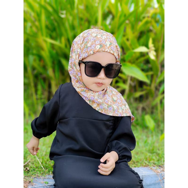 PREORDER Ayra Qu - Printed Square Hijab with Attached Inner (2-10y) 15A