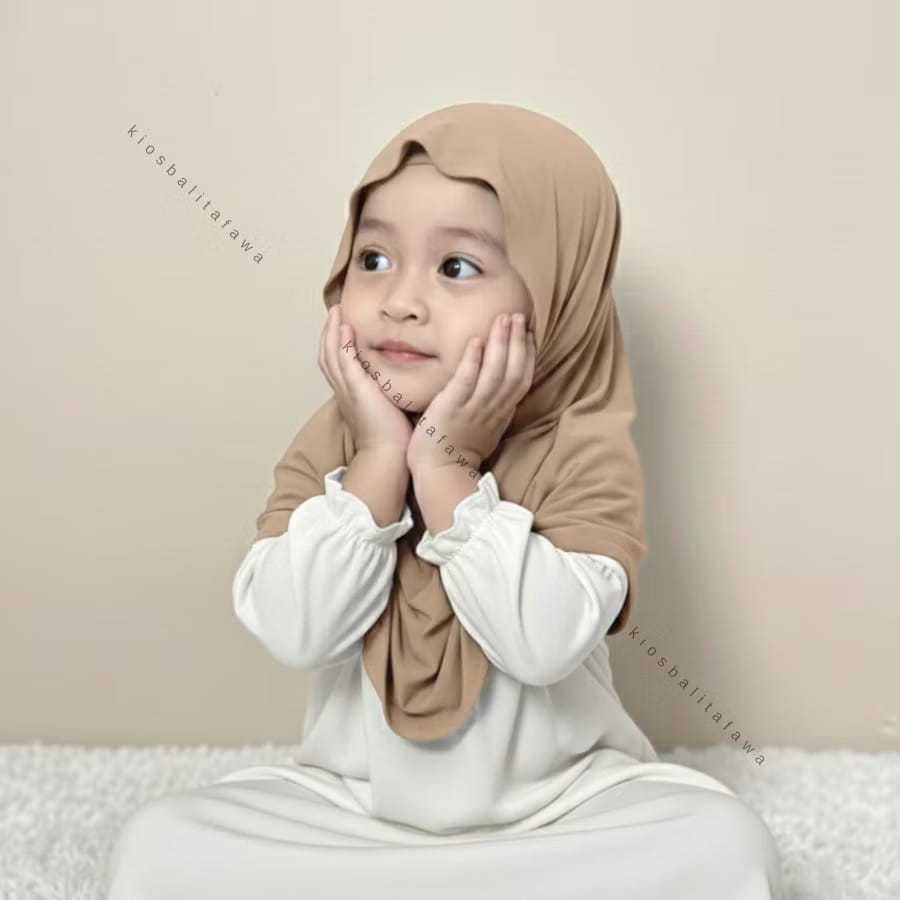 PREORDER Udy - Huma Meloyot Instan Hijab