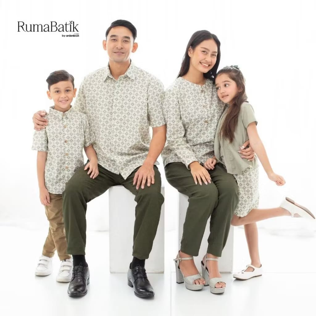 PREORDER Ardenleon - Women Batik Blouse Long Sleeves