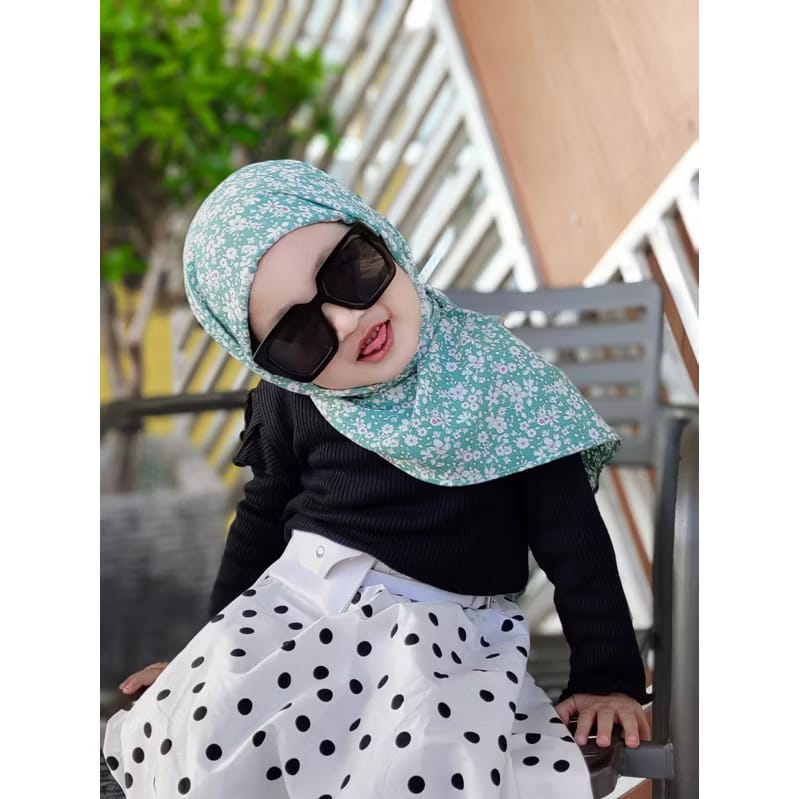 PREORDER Ayra Qu - Printed Square Hijab with Attached Inner (2-10y) 21A