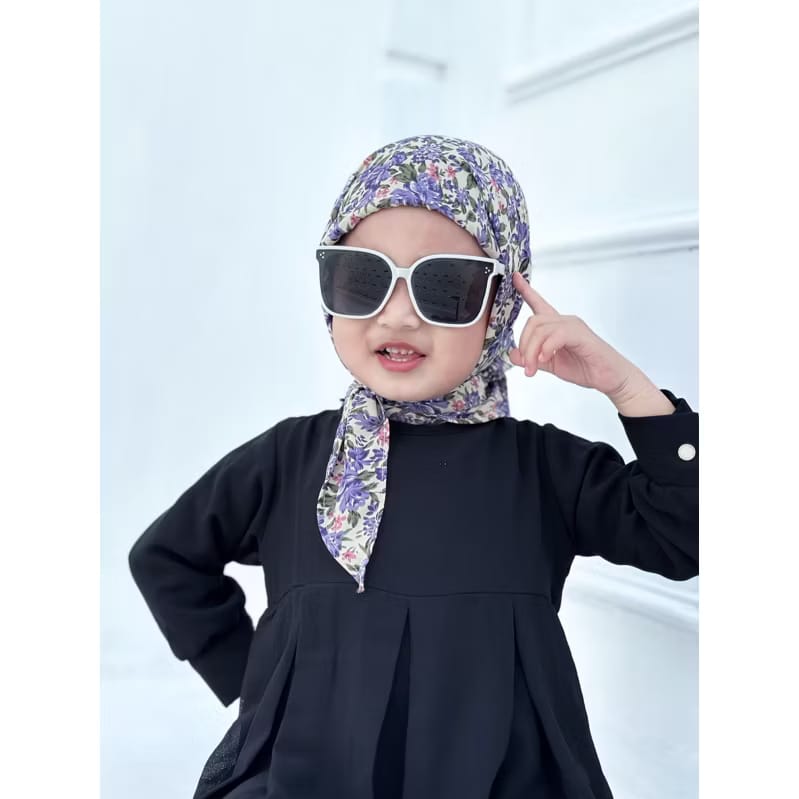 PREORDER Ayra Qu - Printed Square Hijab with Attached Inner (2-10y) 17A