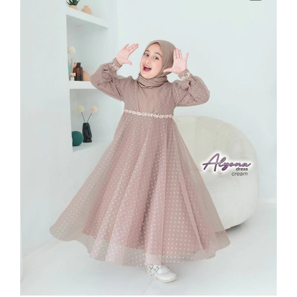 PREORDER Alyona Dress Cream S (3-4y)