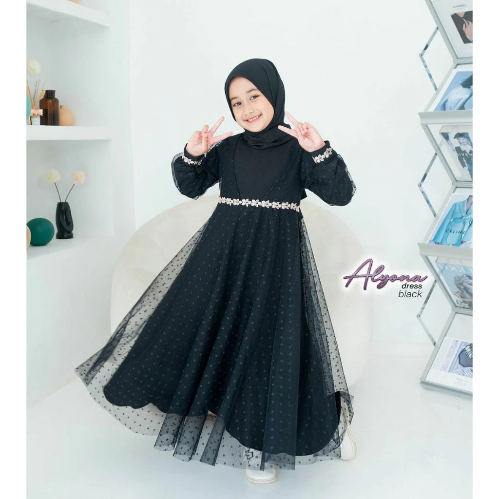 PREORDER Alyona Dress Black XL (11-13y)