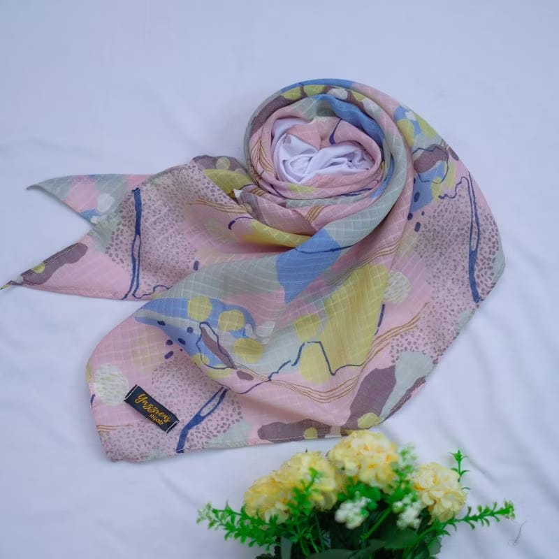 INSTOCK Yazzren - Printed Square with Inner