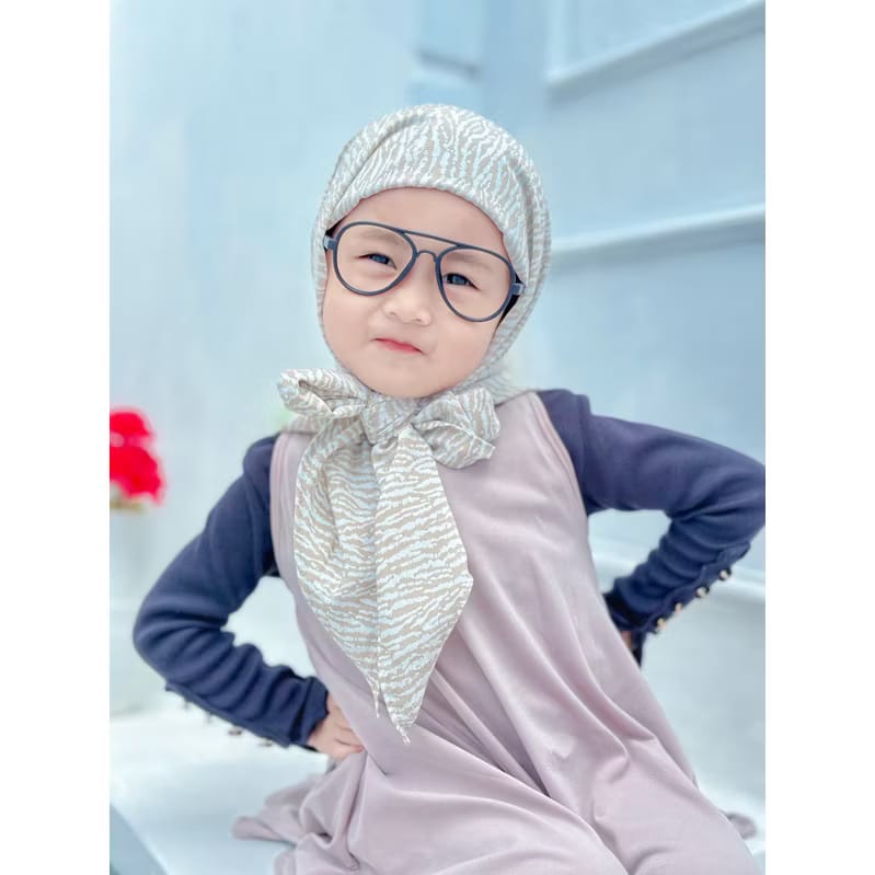 PREORDER Ayra Qu - Printed Square Hijab with Attached Inner (2-10y) 5A